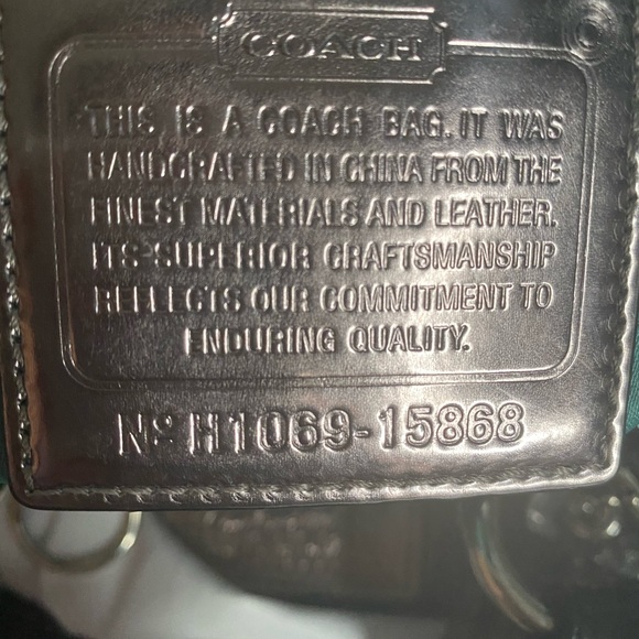 Coach Poppy Black Patent Leather Bag! - Picture 5 of 16